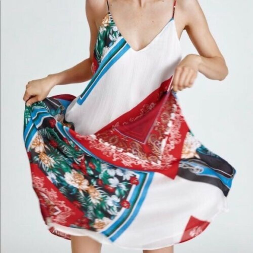 ❤️❤️ZARA PRINTED DRESS WITH STRAPS - Picture 3 of 8